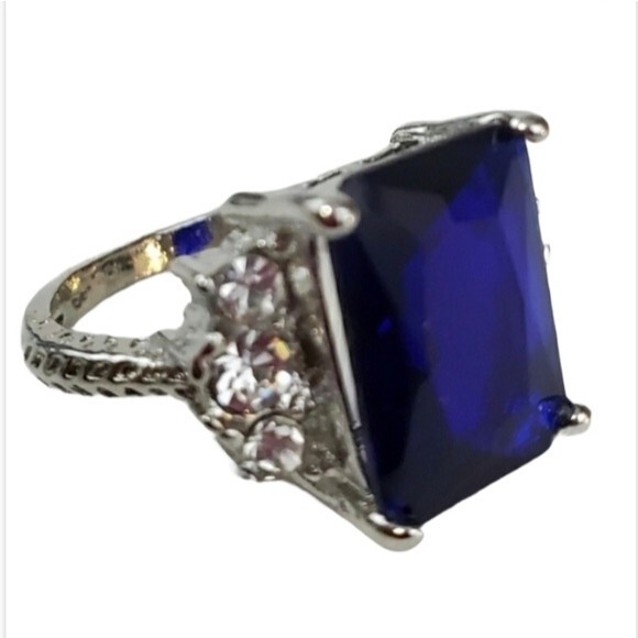 Silver Blue rhinestones Cocktail Ring size 6 - Picture 1 of 8